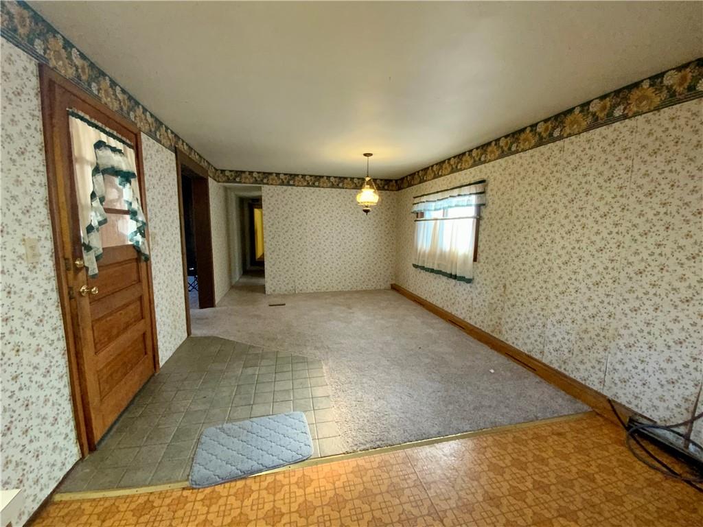 113 Platt Road Clinton, PA 15026 - Photo 5 of 21 Gallery Image 5