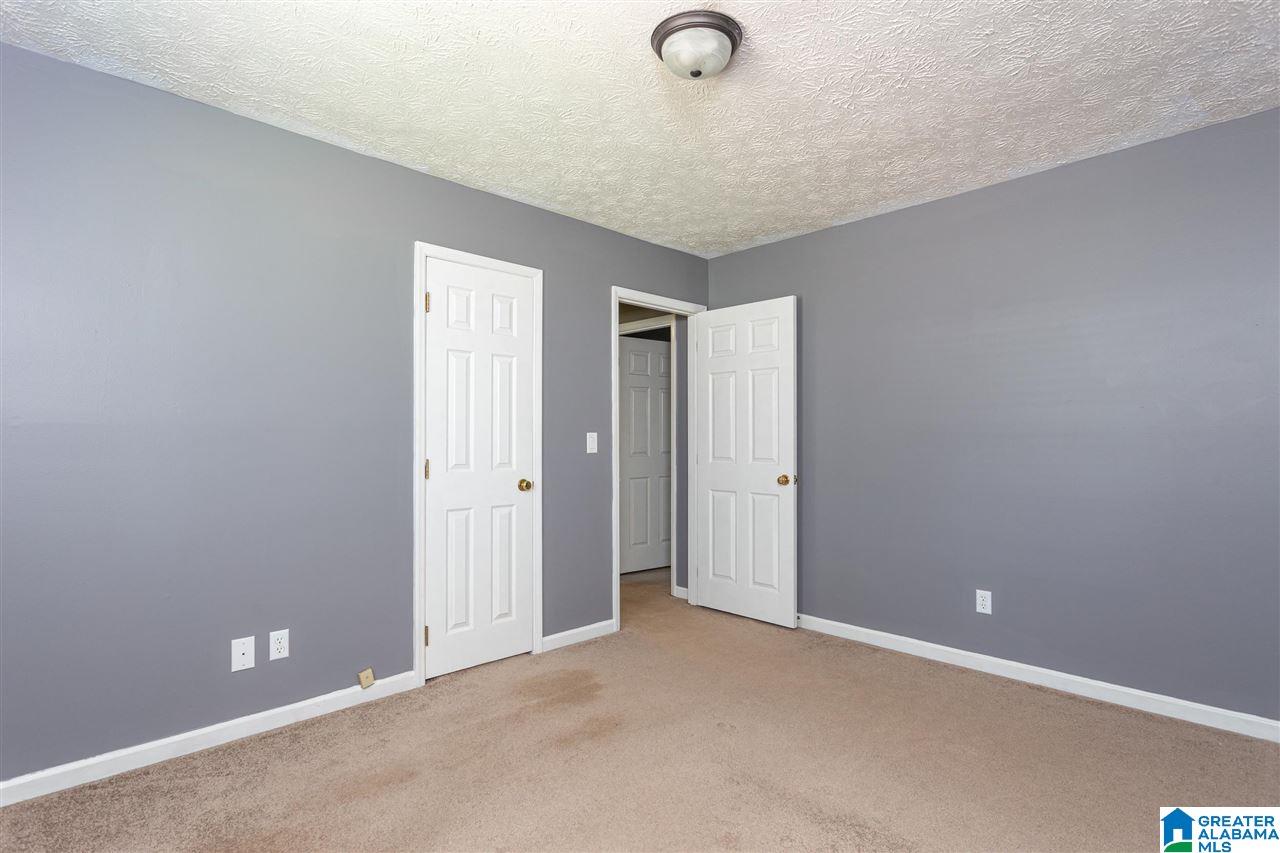 4421 Mayfair Road Anniston, AL 36207 - Photo 17 of 35