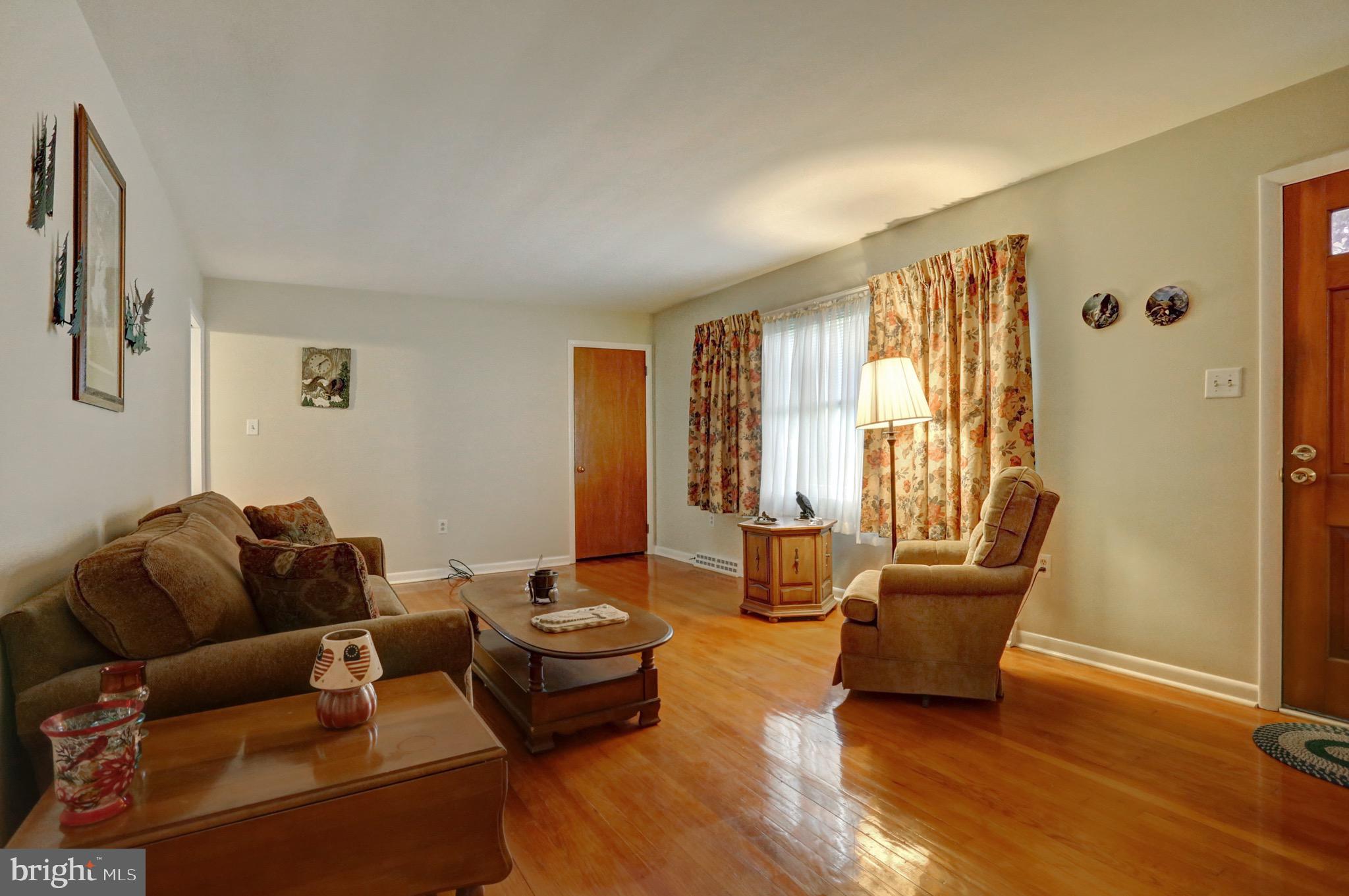 3133 Brookfield Road Harrisburg, PA 17109 - Photo 3 of 26 Gallery Image 3