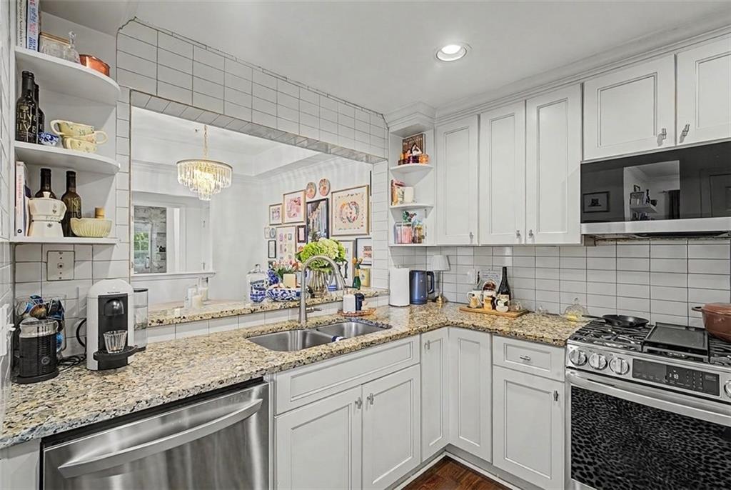 3636 Habersham Road Northwest, Unit 1304 Atlanta, GA 30305 - Photo 8 of 31 Gallery Image 8