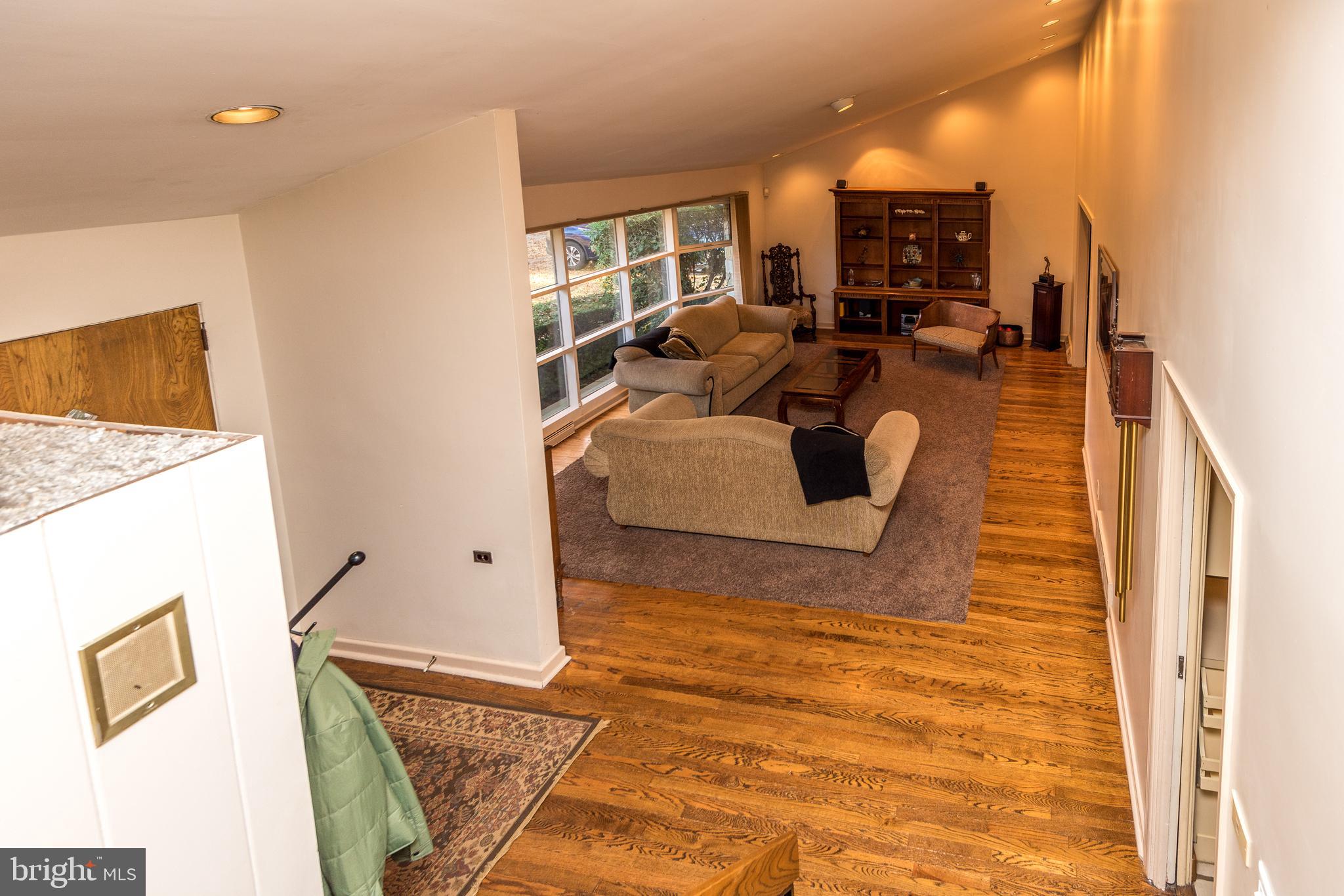 7930 Rolling Green Road Cheltenham, PA 19012 - Photo 4 of 38 Large Living Room with Vaulted Ceiling