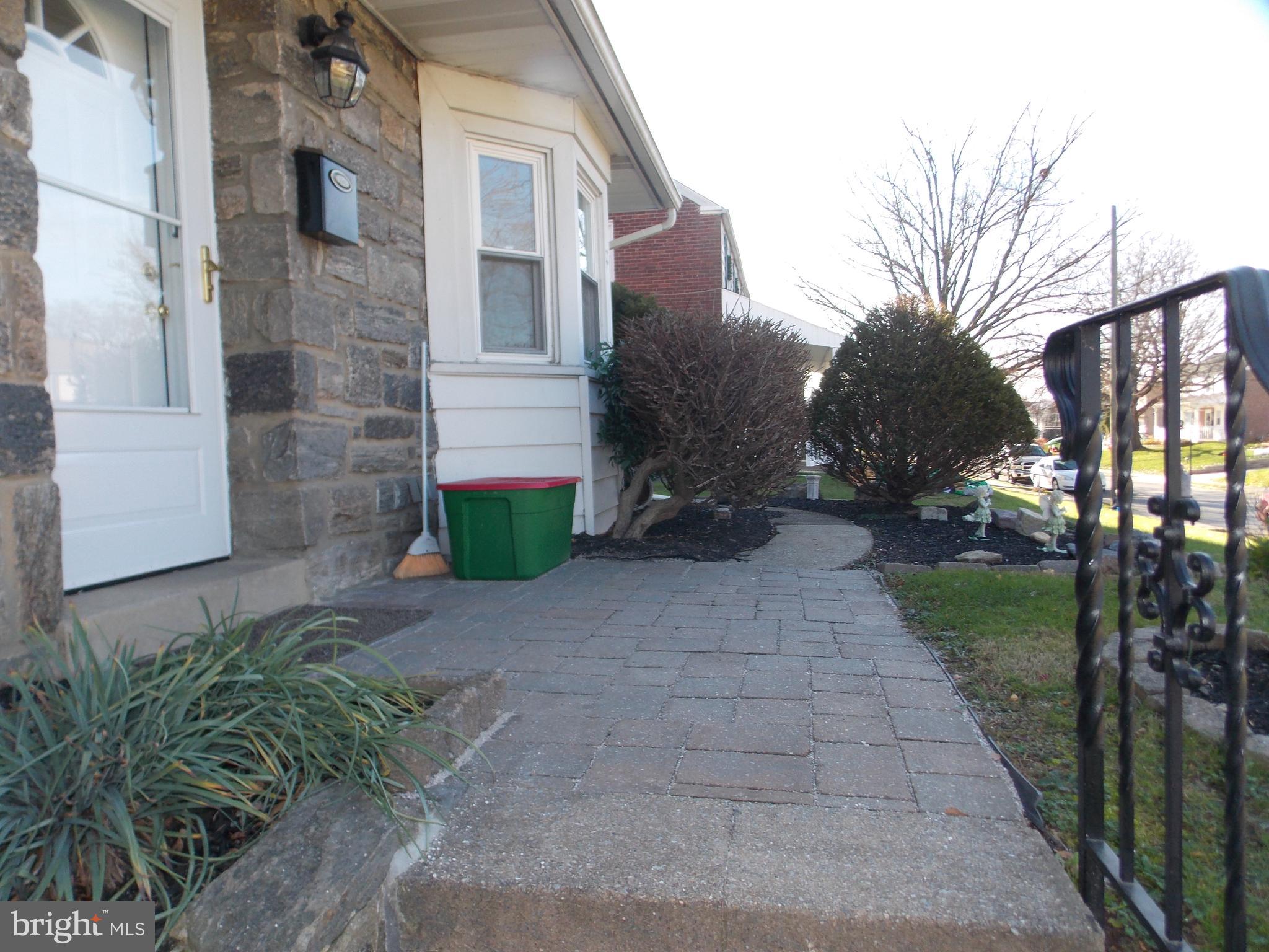 555 Holmes Road Morton, PA 19070 - Photo 2 of 26 Gallery Image 2