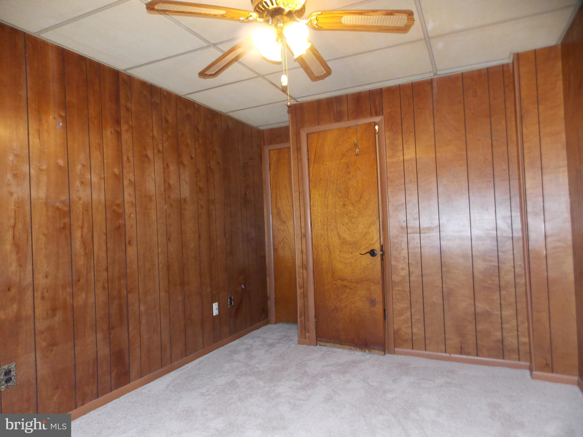 555 Holmes Road Morton, PA 19070 - Photo 12 of 26 First floor family room