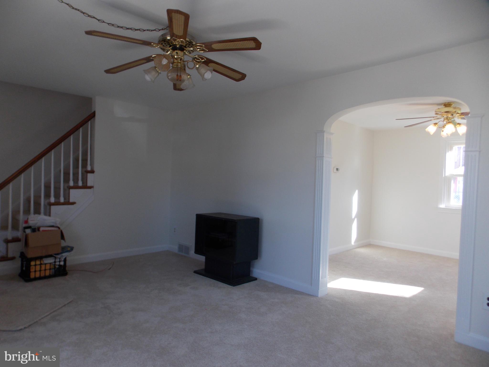 555 Holmes Road Morton, PA 19070 - Photo 3 of 26 Living room