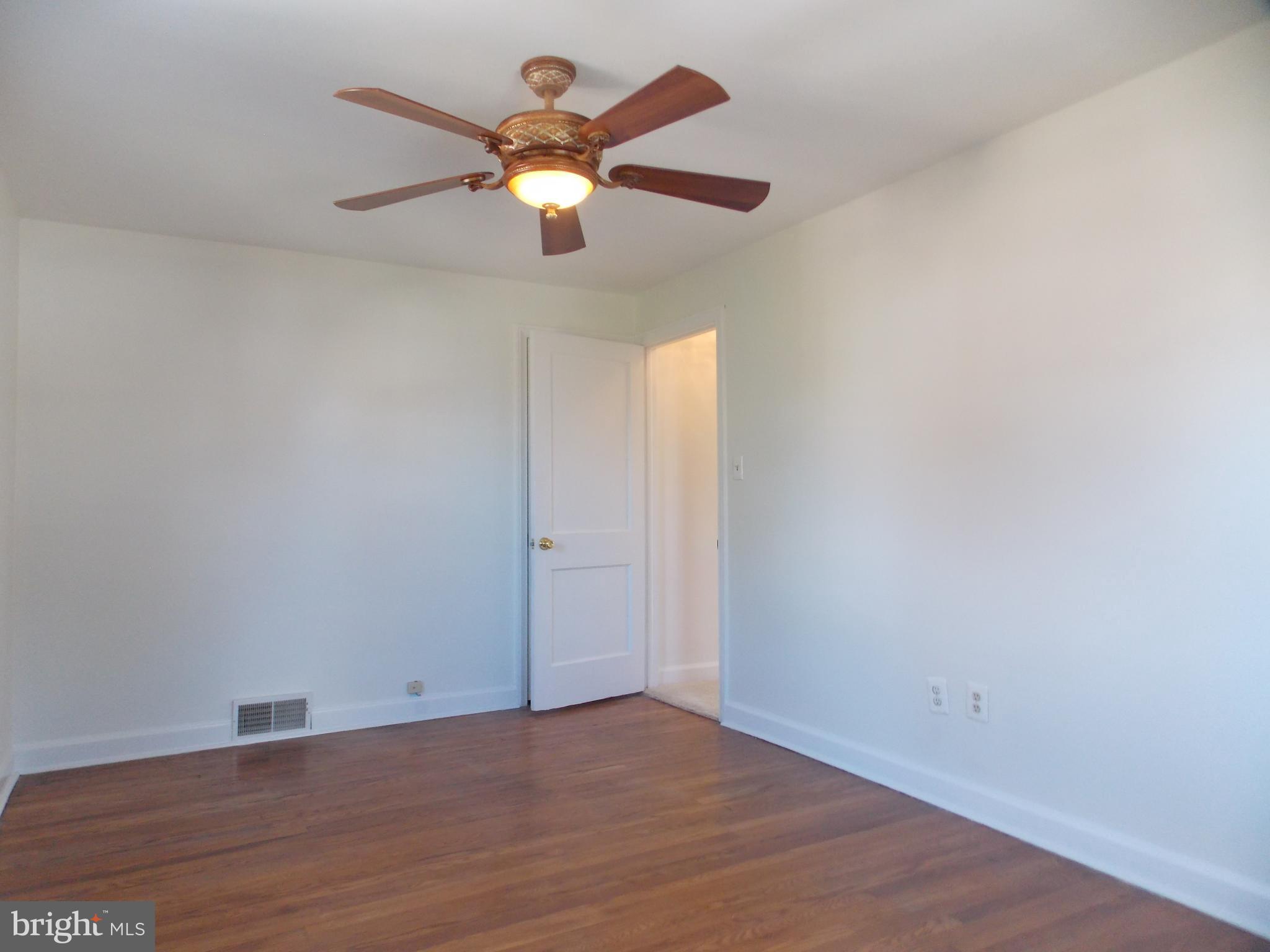 555 Holmes Road Morton, PA 19070 - Photo 21 of 26 3rd bedroom