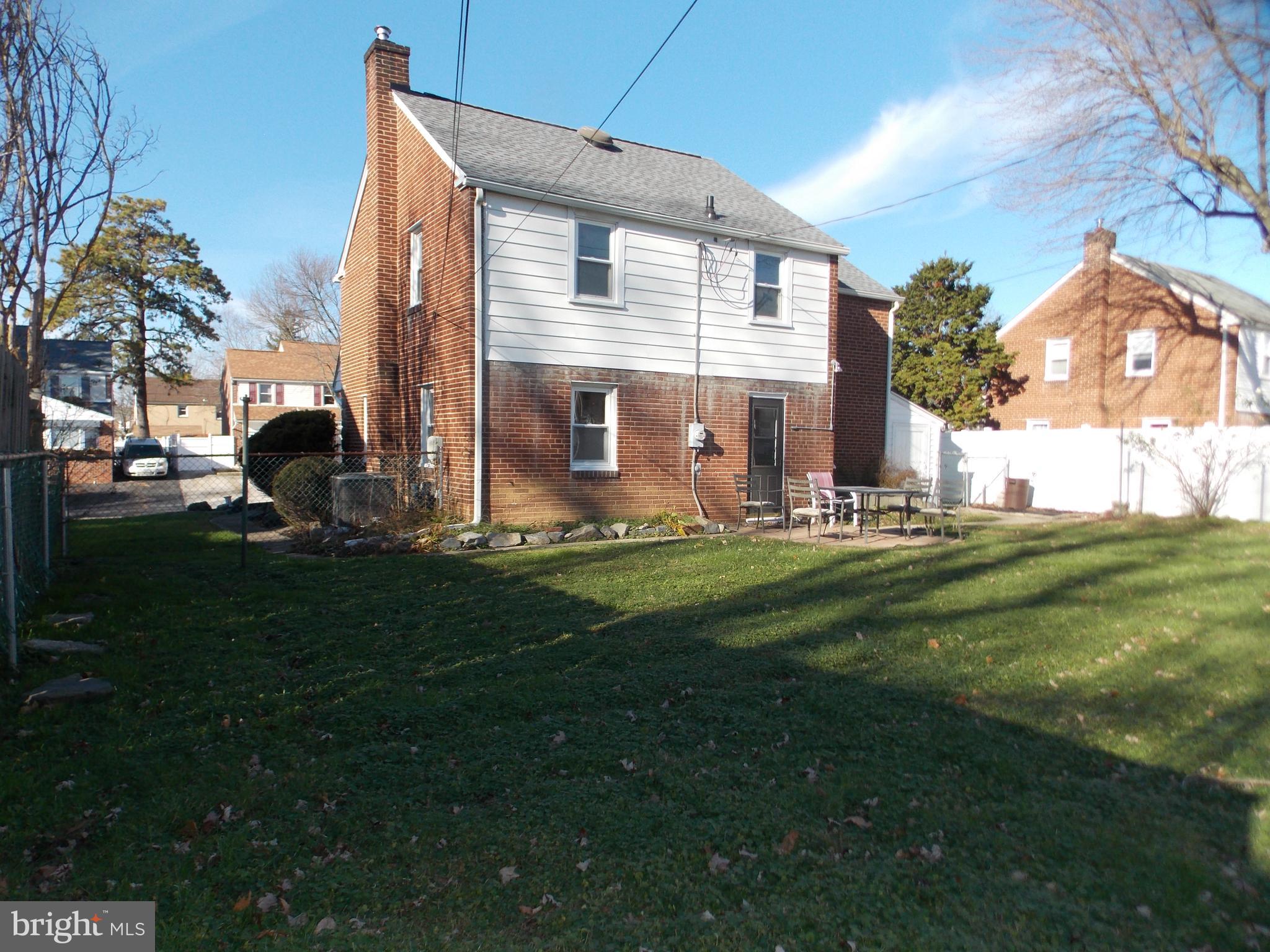 555 Holmes Road Morton, PA 19070 - Photo 26 of 26 Fenced backyard