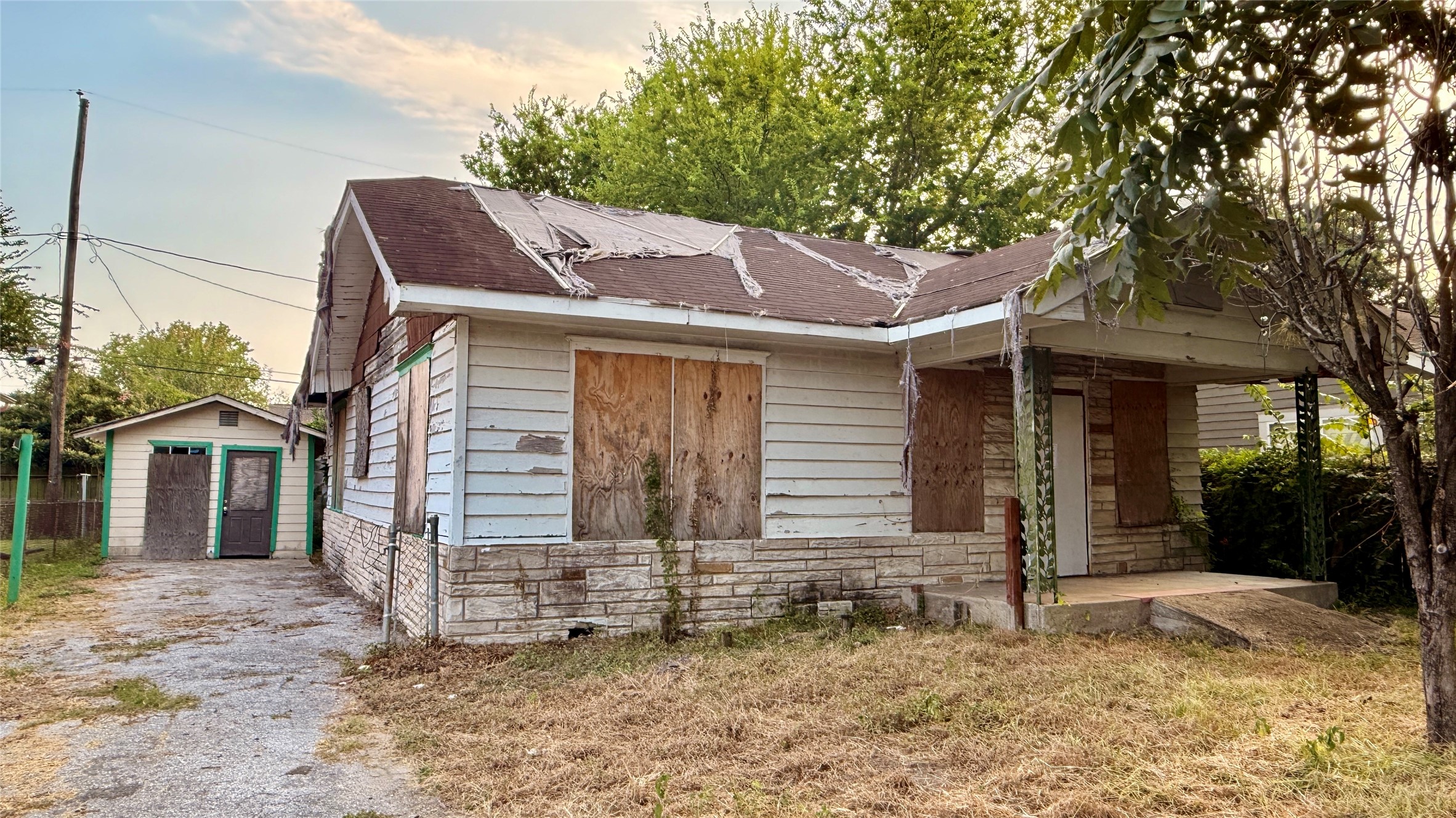 7342 Rusk Street Houston, TX 77011 - Photo 3 of 11 Gallery Image 3