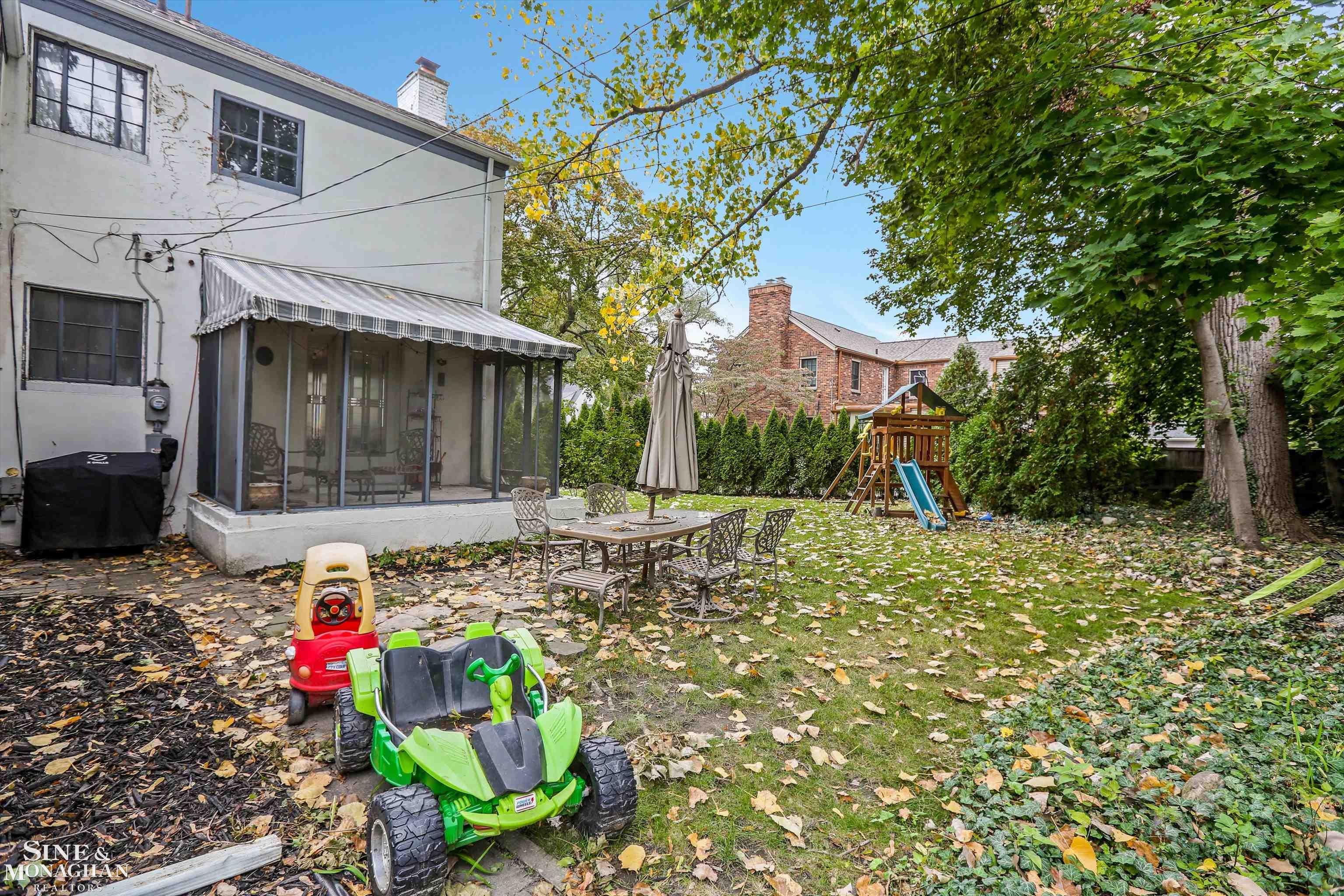 1204 Bishop Road Grosse Pointe, MI 48230 - Photo 35 of 47 50127152-34.JPG
