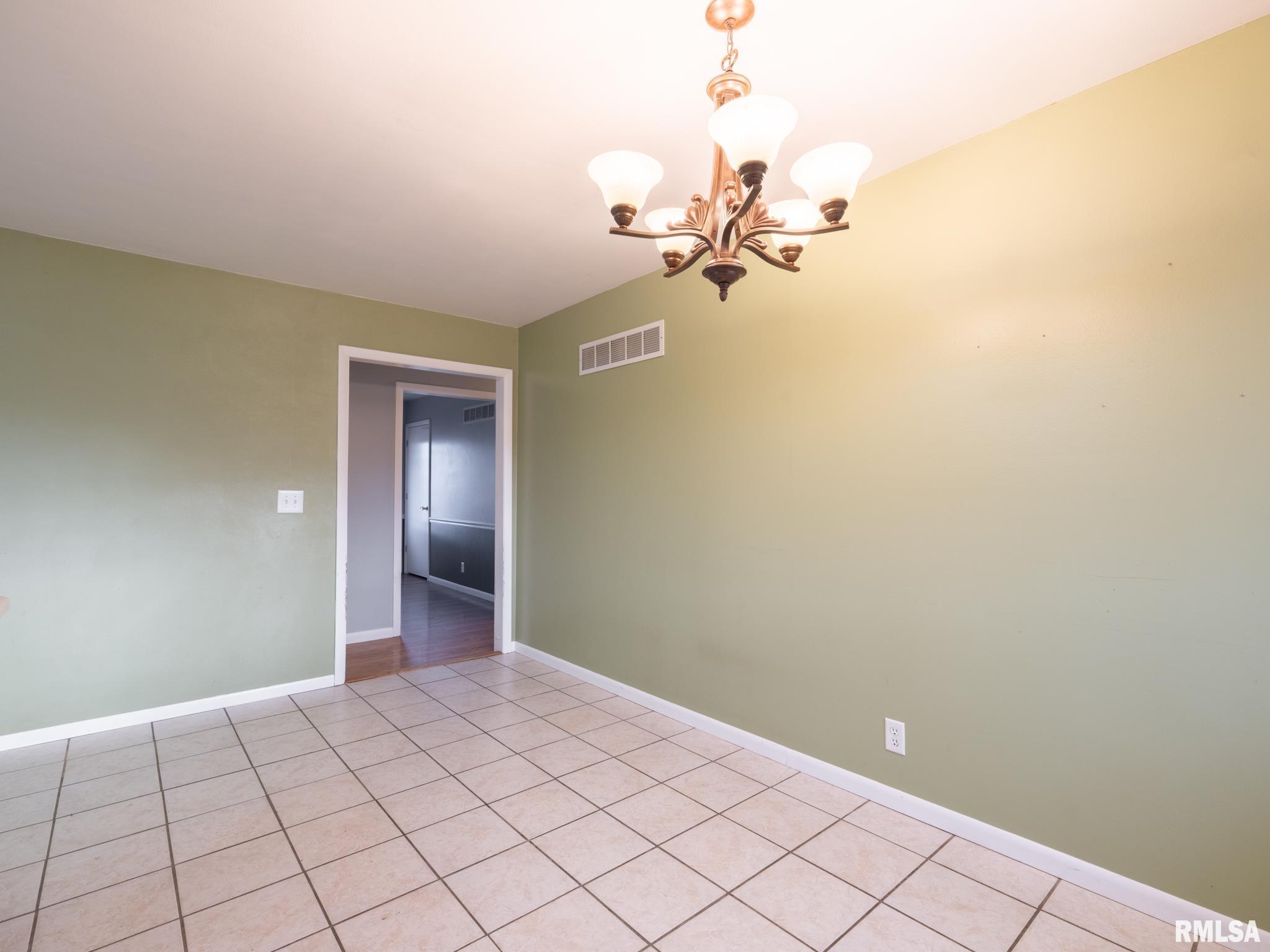 313 North Nebraska Avenue Morton, IL 61550 - Photo 15 of 59