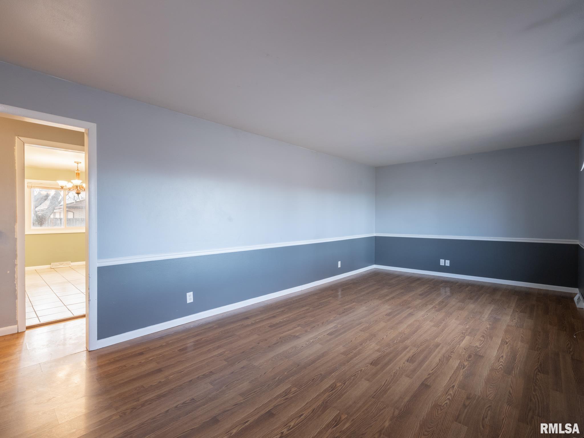 313 North Nebraska Avenue Morton, IL 61550 - Photo 4 of 59