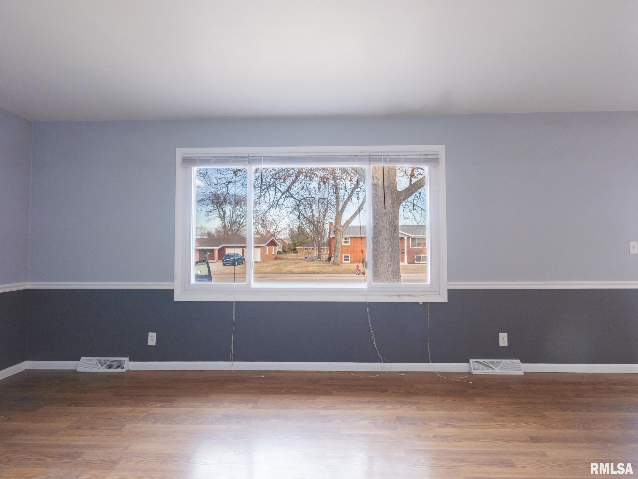 313 North Nebraska Avenue Morton, IL 61550 - Photo 8 of 59