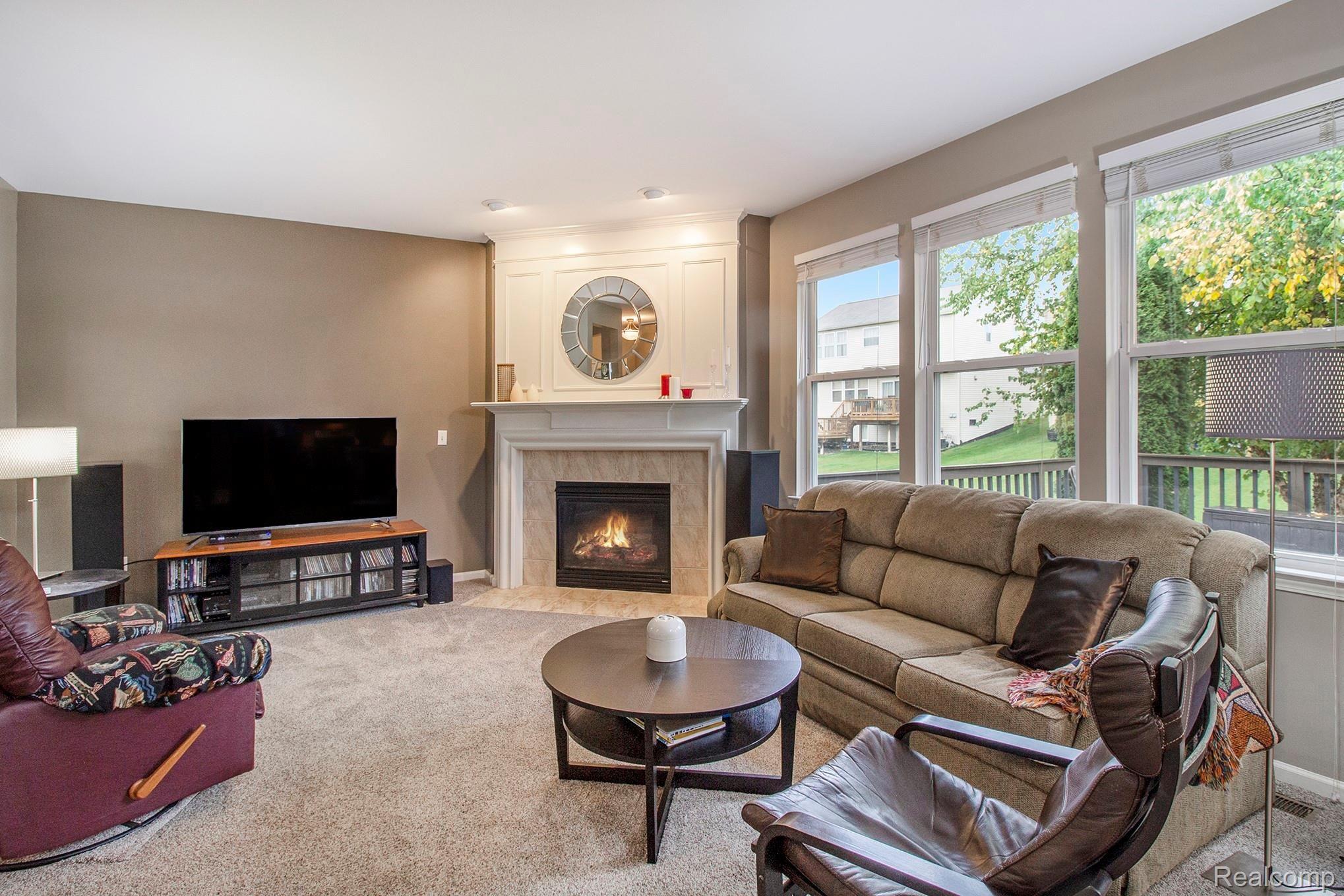1024 Walcott Lane Howell, MI 48843 - Photo 10 of 30 Great Room w gas fireplace.jpg