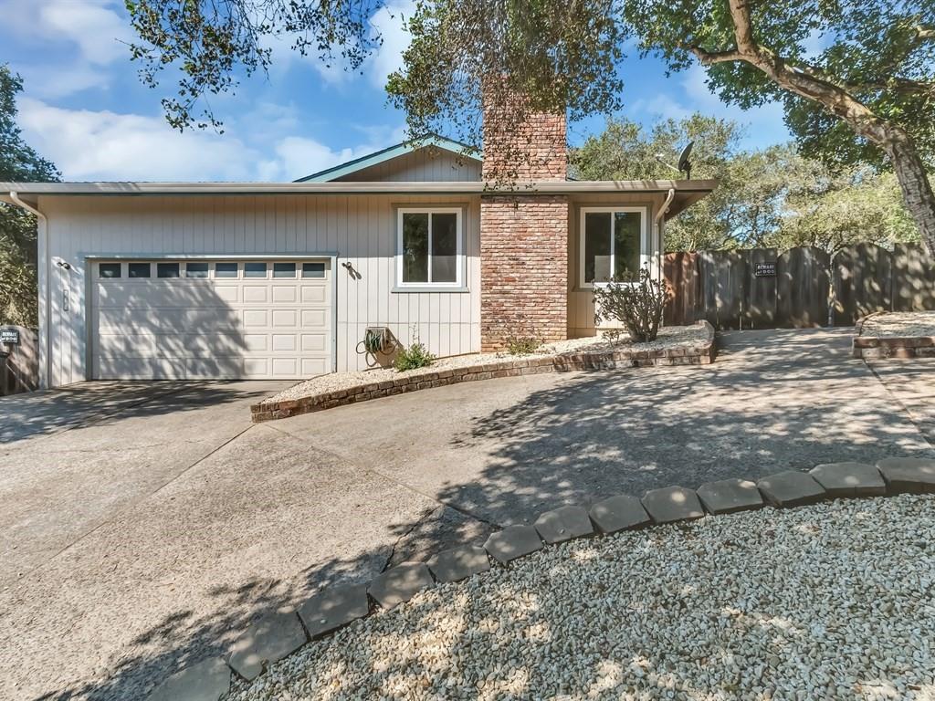 531 Echo Valley Road Salinas, CA 93907 - Photo 3 of 50 Gallery Image 3
