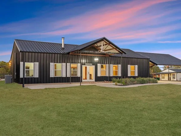 $2,500,000 | 7601 Zion Hill Road, Poolville, TX 76487