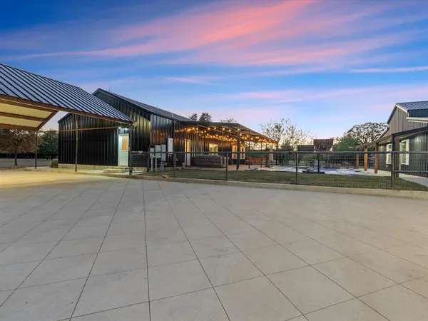 $2,500,000 | 7601 Zion Hill Road, Poolville, TX 76487