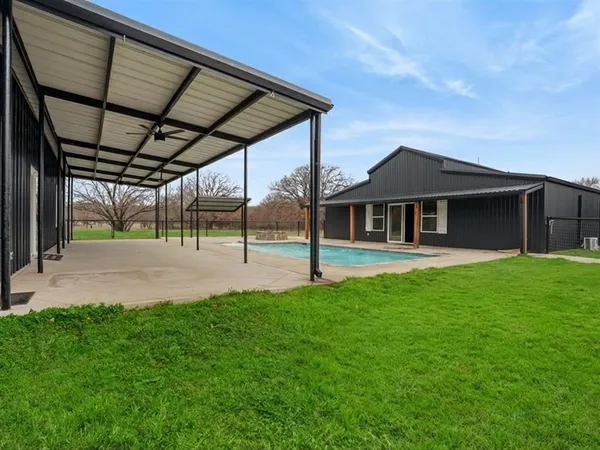 $2,500,000 | 7601 Zion Hill Road, Poolville, TX 76487