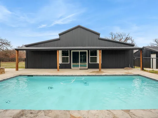 $2,500,000 | 7601 Zion Hill Road, Poolville, TX 76487