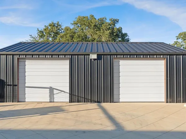 $2,500,000 | 7601 Zion Hill Road, Poolville, TX 76487