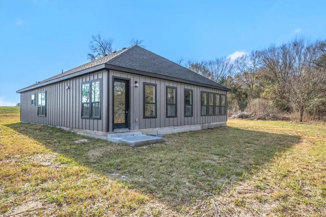 $389,990 | 21010 Fm 1805, Van, TX 75790