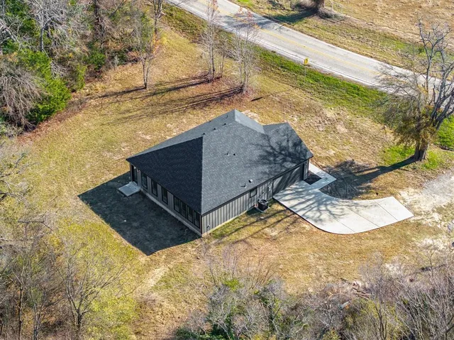 $389,990 | 21010 Fm 1805, Van, TX 75790