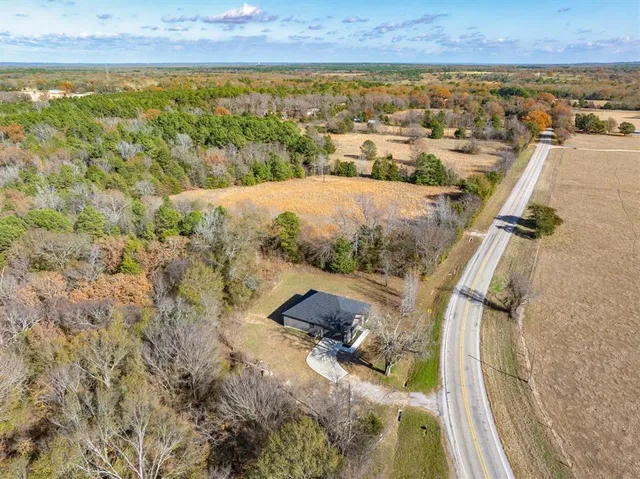 $389,990 | 21010 Fm 1805, Van, TX 75790