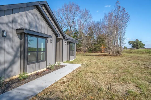 $389,990 | 21010 Fm 1805, Van, TX 75790