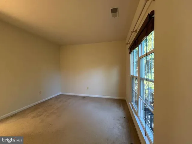 $2,800 | 11326 Westbrook Mill Lane, Unit 202, Fairfax, VA 22030