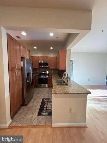 $2,800 | 11326 Westbrook Mill Lane, Unit 202, Fairfax, VA 22030