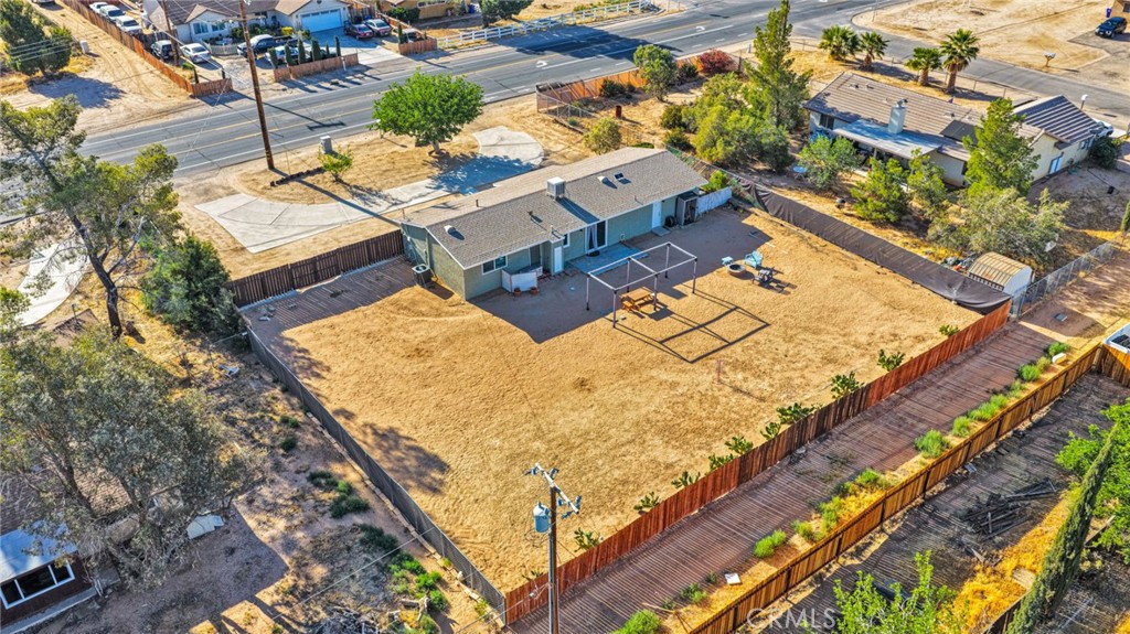 12696 Kiowa Road Apple Valley, CA 92308 - Photo 4 of 42