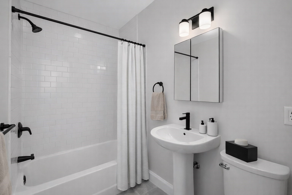 92 St Botolph Street, Unit G Boston, MA 02116 - Photo 5 of 8