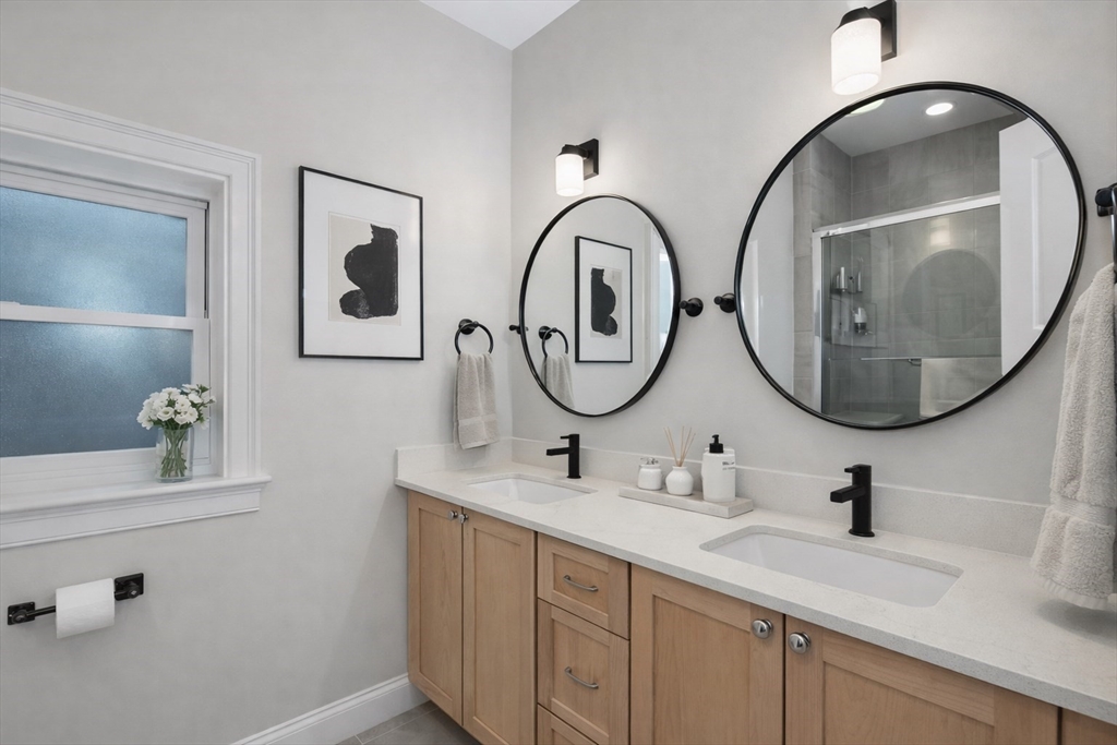 92 St Botolph Street, Unit G Boston, MA 02116 - Photo 8 of 8