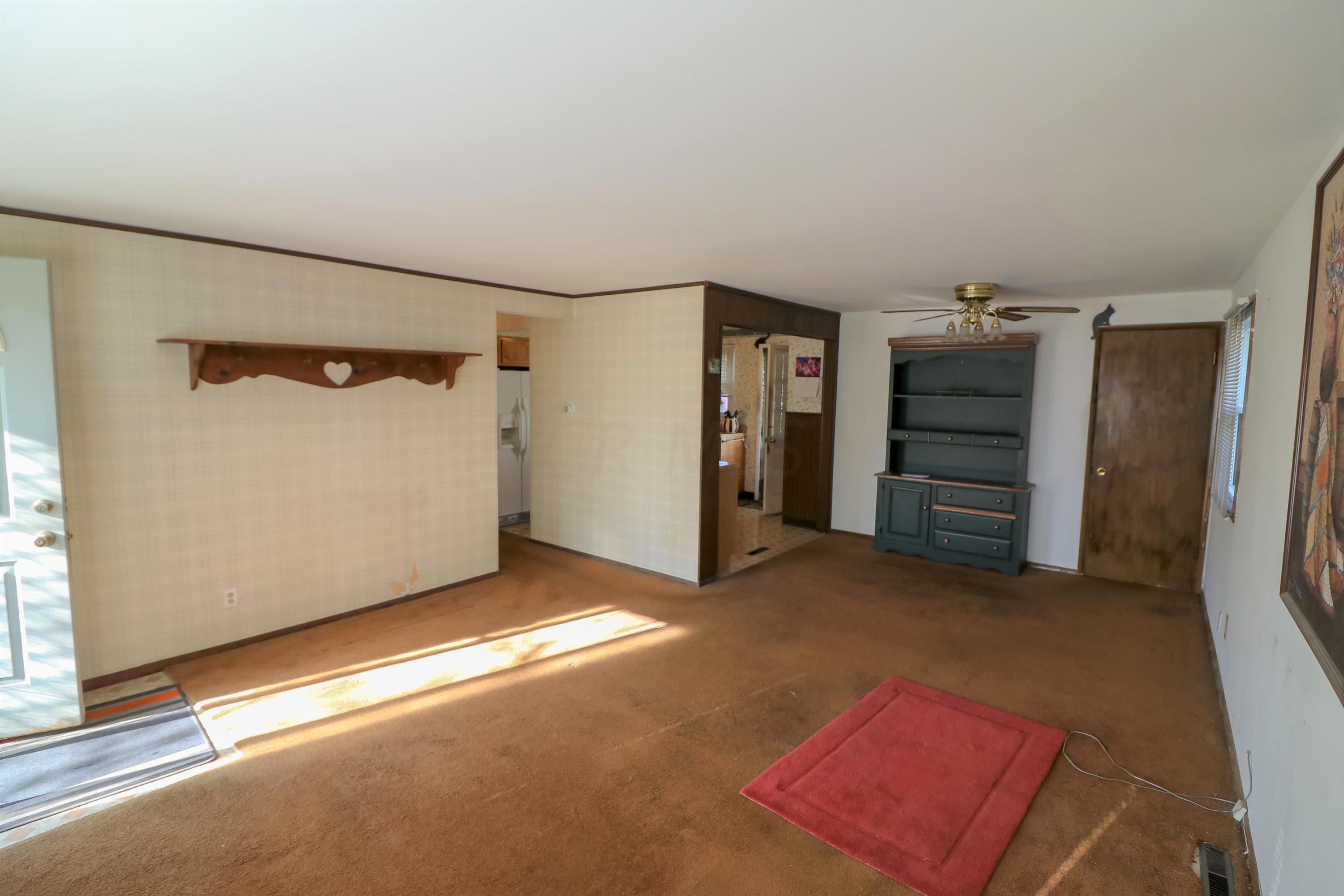 2216 Case Road Columbus, OH 43224 - Photo 7 of 20
