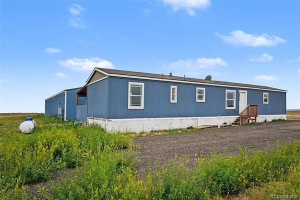 $400,000 | 40425 Funk Road, Ramah, CO 80832