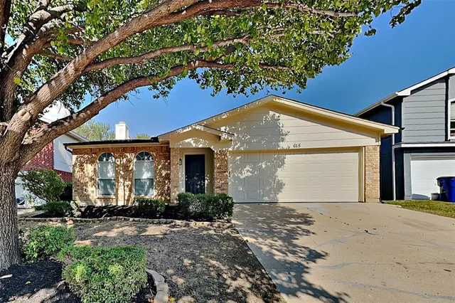 $1,935 | 615 Hollyberry Drive, Mansfield, TX 76063