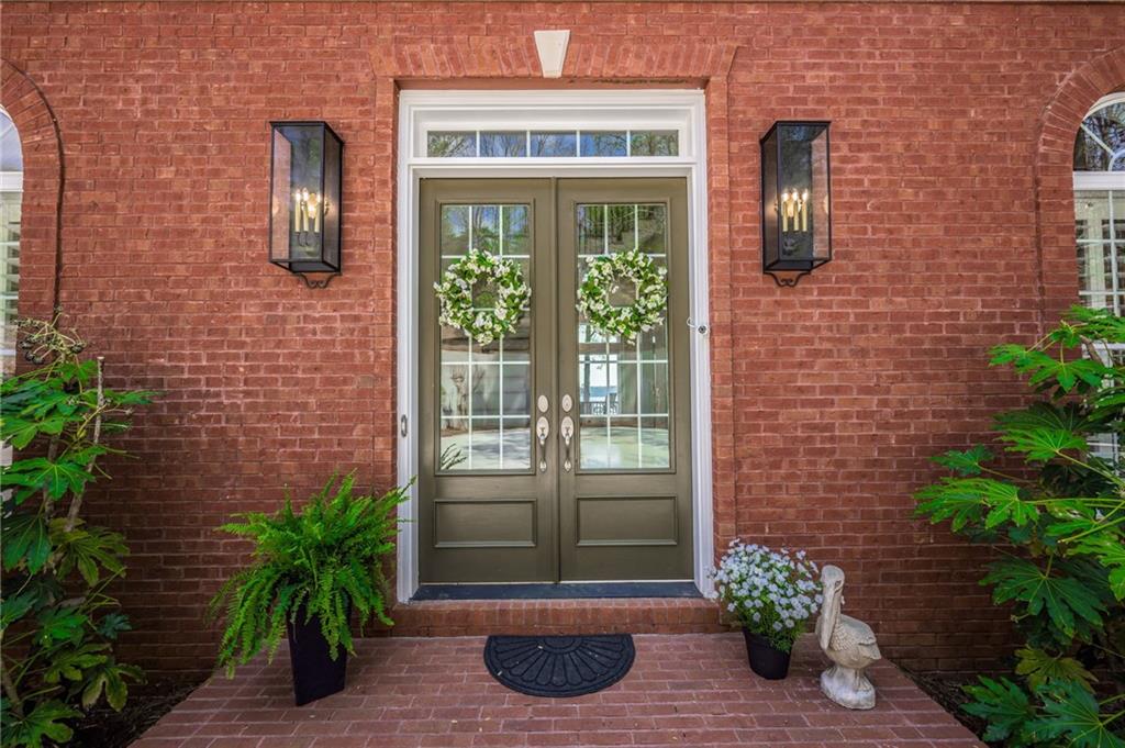 9510 Lisa Circle Gainesville, GA 30506 - Photo 3 of 80