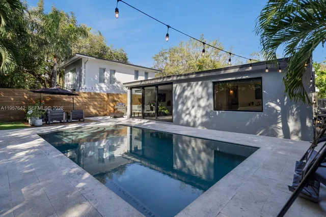 a house view with a outdoor space