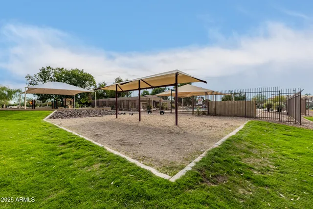 $785,000 | 3411 East Desert Trumpet Road, Phoenix, AZ 85044