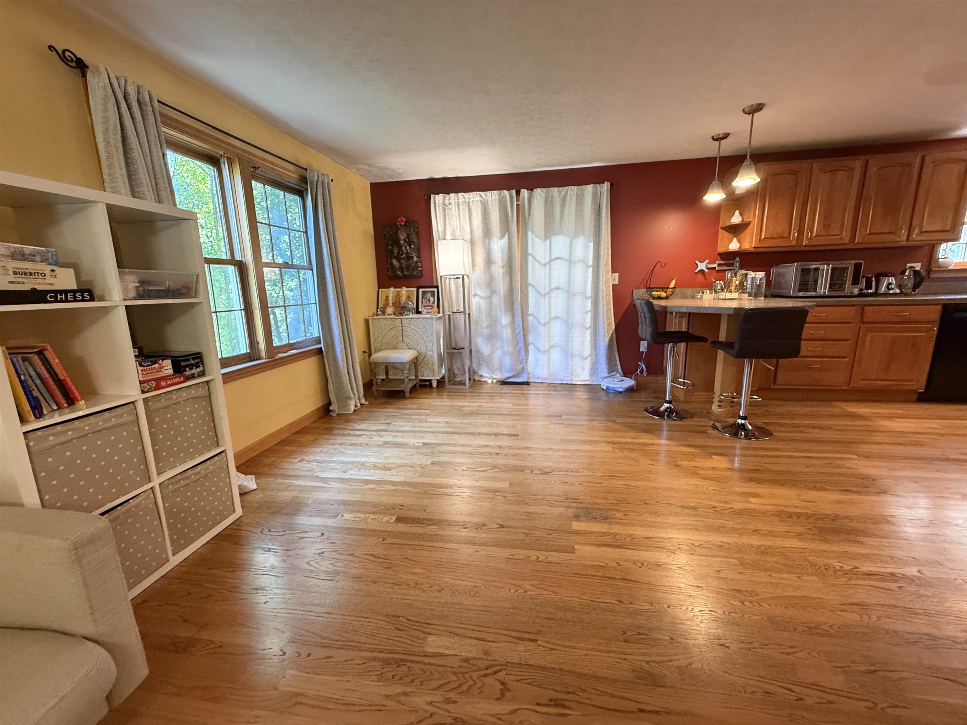 59 Mid. Dunstable Road Nashua, NH 03062 - Photo 12 of 49