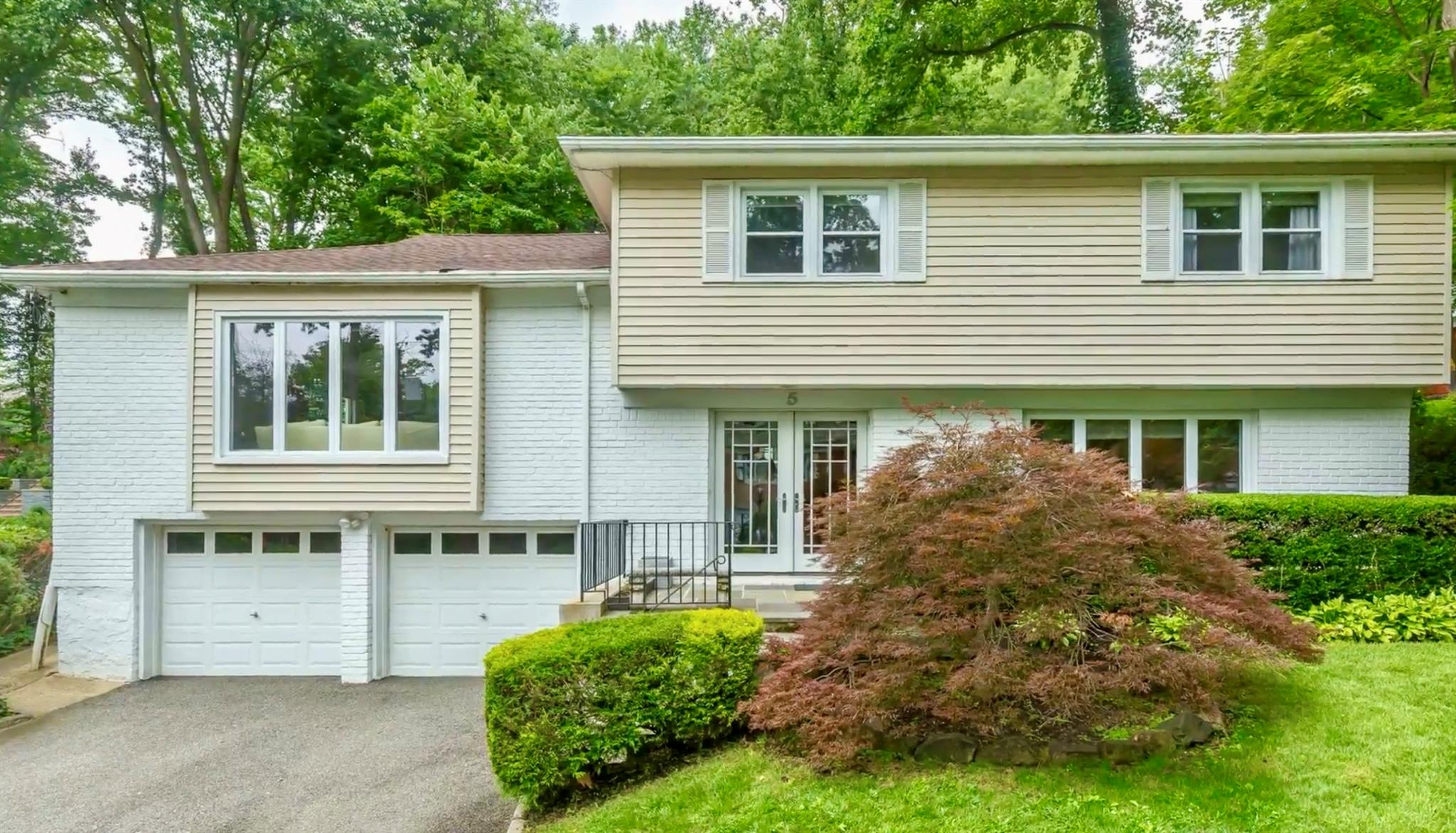 5 North Ravine Road Great Neck, NY 11023 - Photo 1 of 1