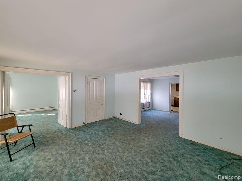 5528 Pratt Road Lapeer, MI 48446 - Photo 32 of 71 Living room