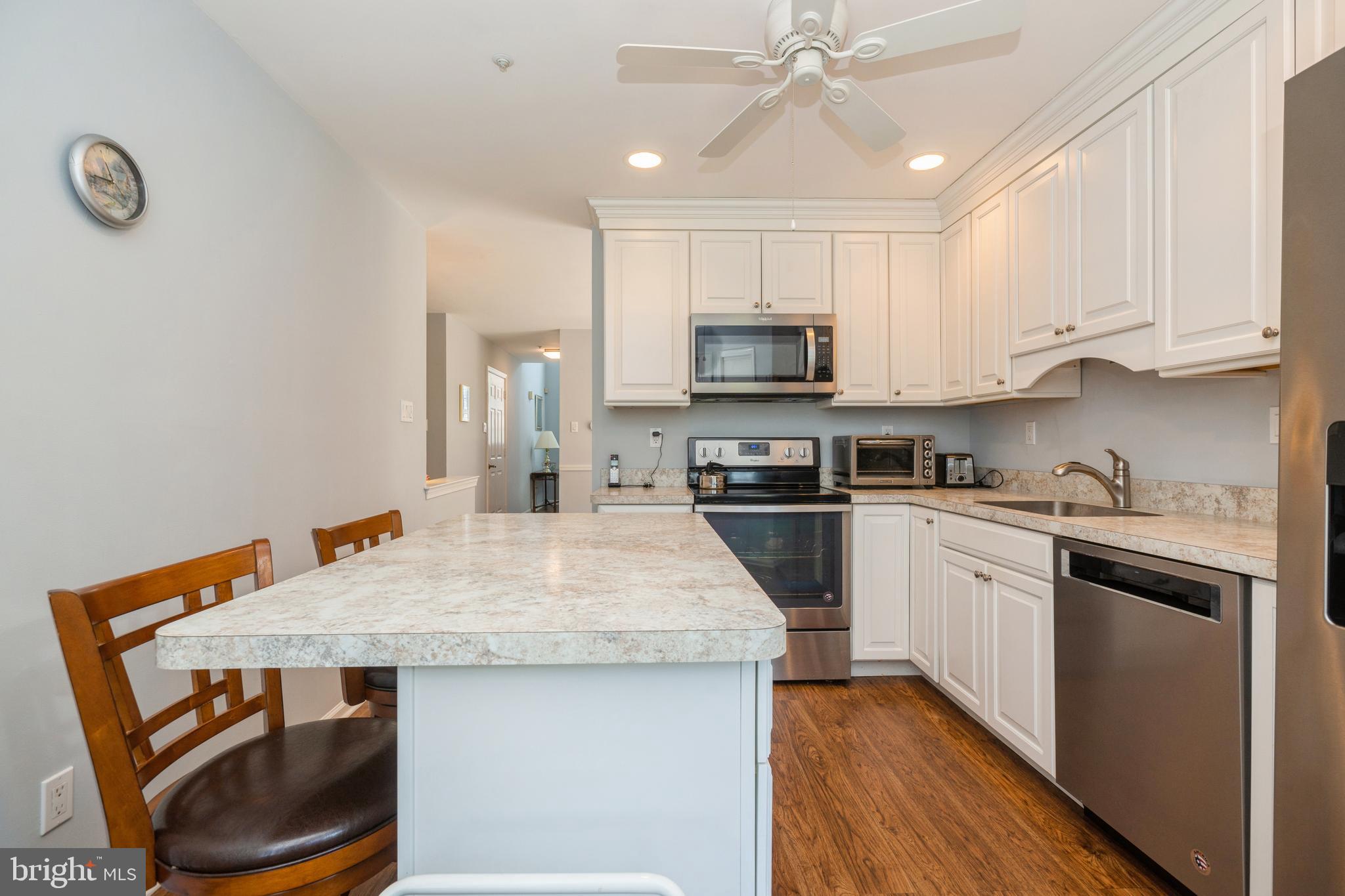20 Buttonwood Drive Exton, PA 19341 - Photo 9 of 19 Kitchen w center isle