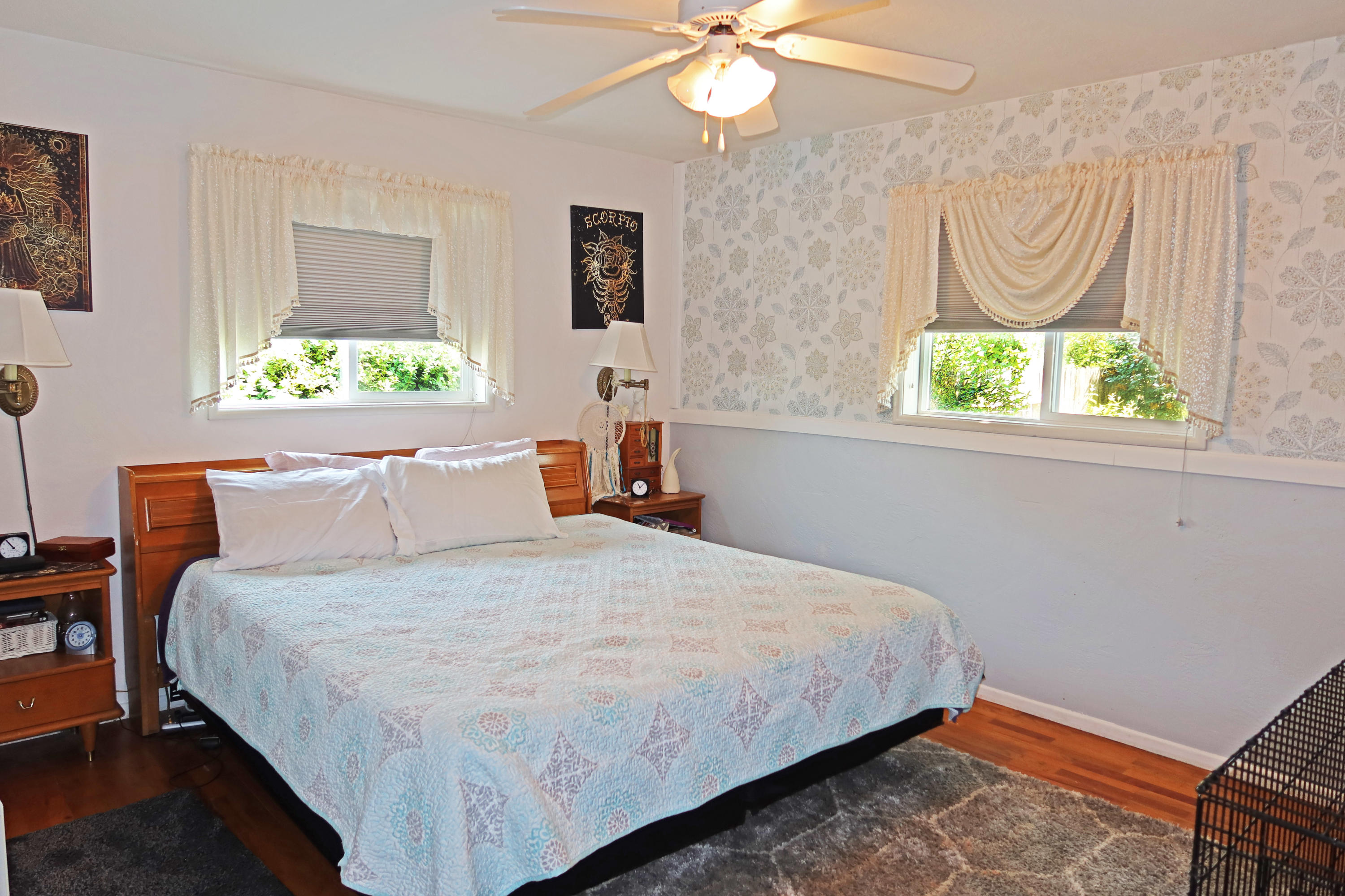 588 North 6th Street Central Point, OR 97502 - Photo 14 of 26 2nd Bedroom