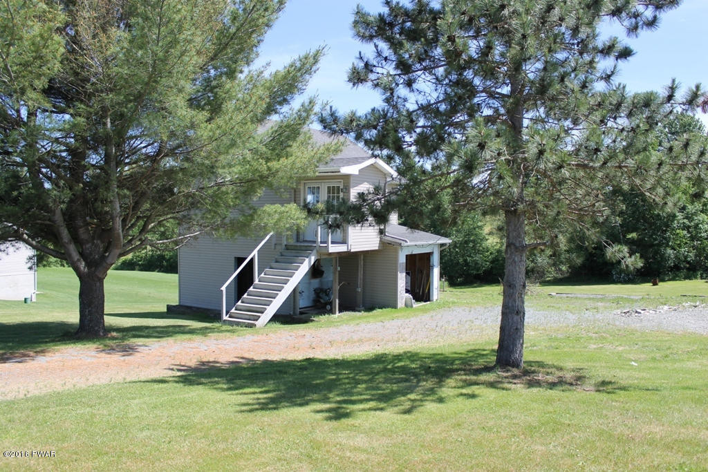 440 Swamp Brook Road Hawley, PA 18428 - Photo 4 of 8