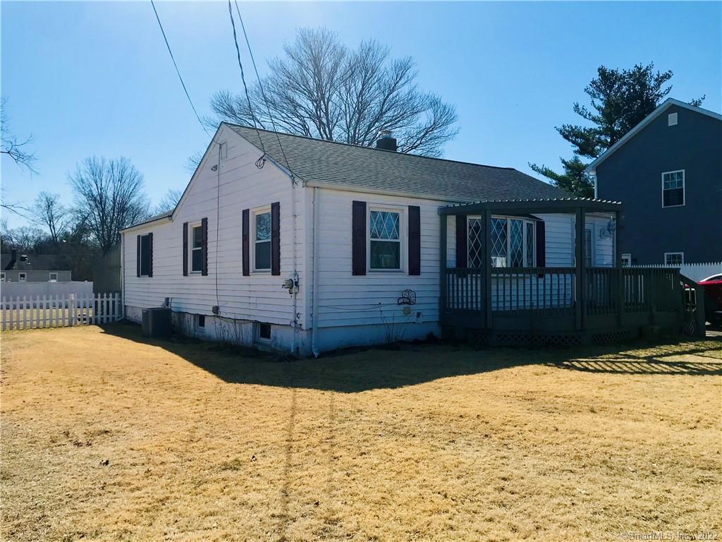 a view of a house with snow in the yard