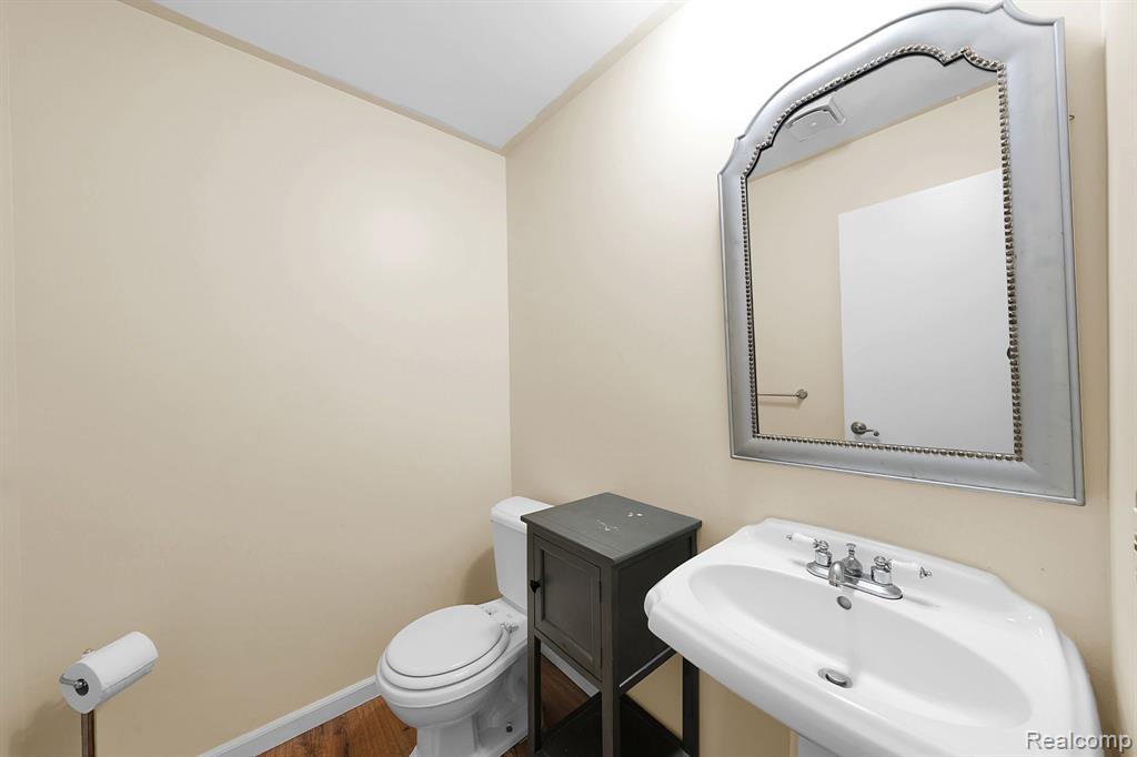 982 Langley Road Rochester Hills, MI 48309 - Photo 19 of 45