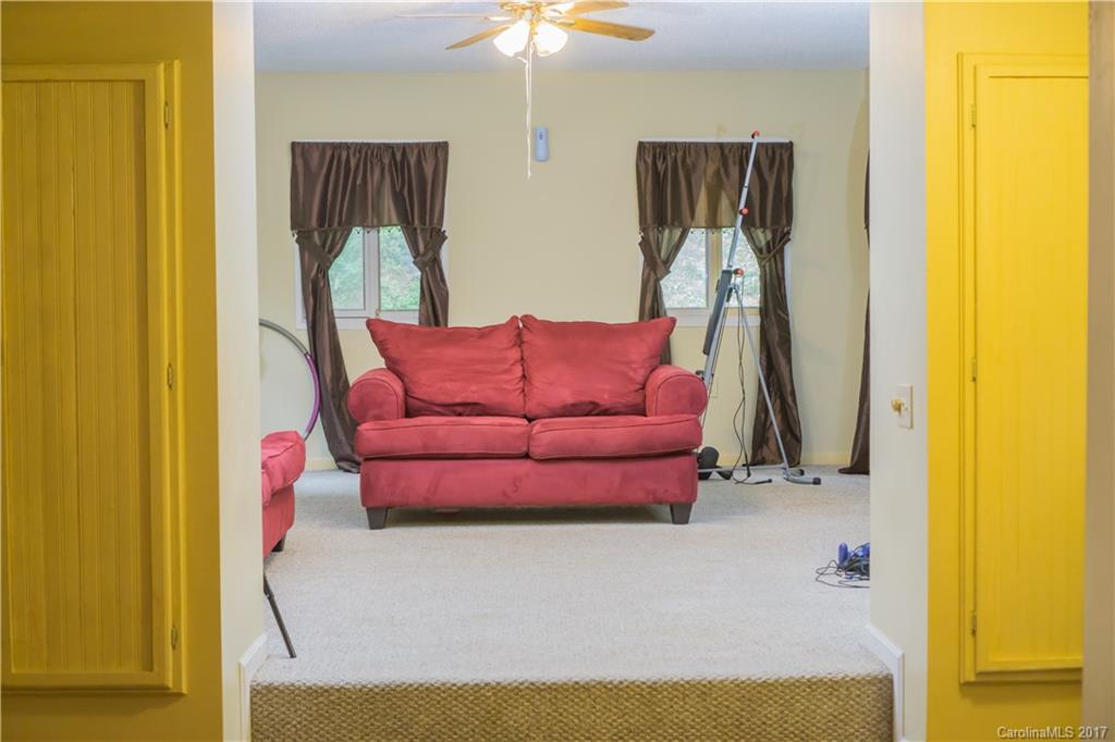 70 Riddle Road Swannanoa, NC 28778 - Photo 2 of 15 Gallery Image 2