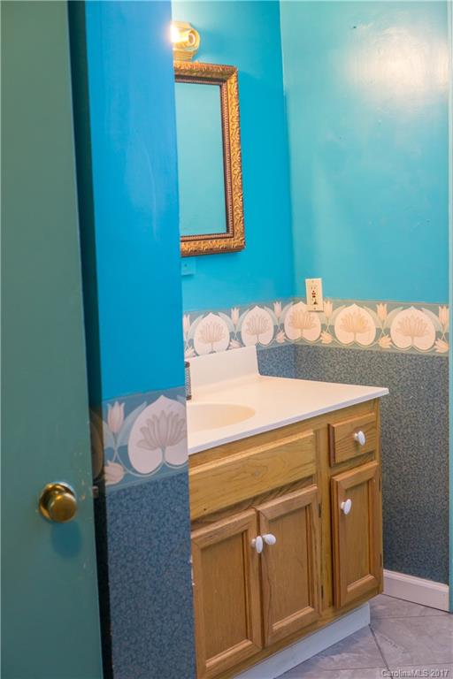 70 Riddle Road Swannanoa, NC 28778 - Photo 13 of 15 Gallery Image 13