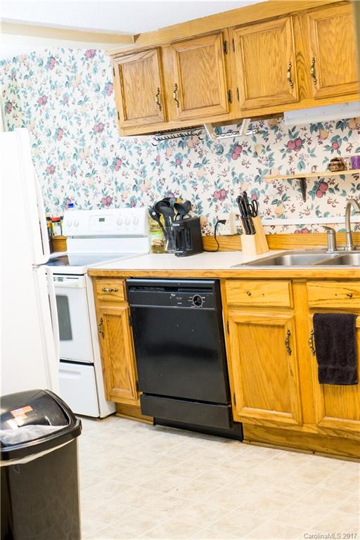 70 Riddle Road Swannanoa, NC 28778 - Photo 6 of 15 Gallery Image 6