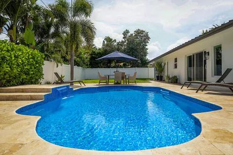 $998,000 | 2620 Northeast 53rd Street, Lighthouse Point, FL 33064