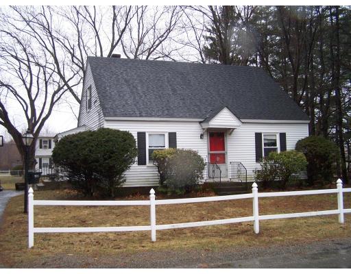 1 Clarendon Road Auburn, MA 01501 - Photo 2 of 6 Gallery Image 2